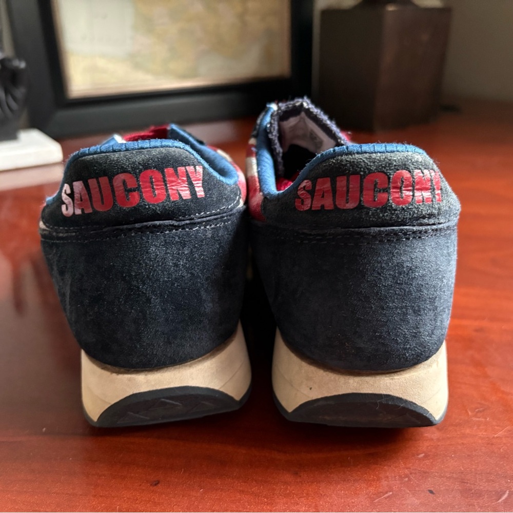 Saucony women’s sneakers - Red, white and navy. - Picture 4 of 7